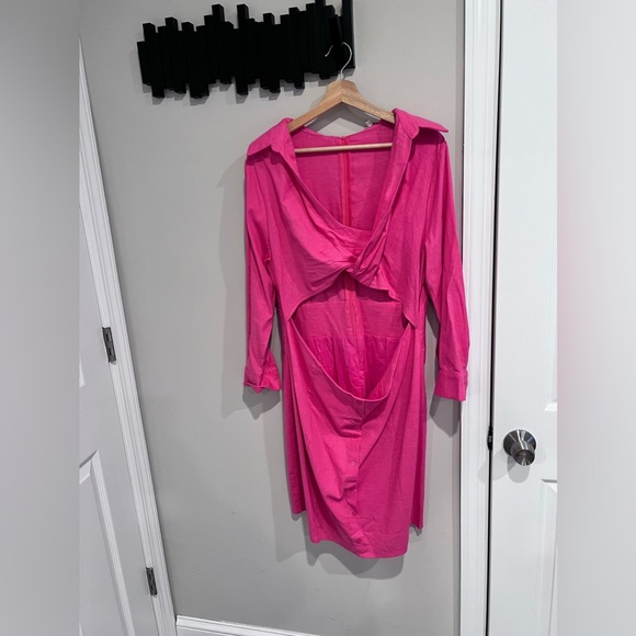 Simmi Plus collar detail shirt dress with cut out waist in pink - Picture 5 of 6